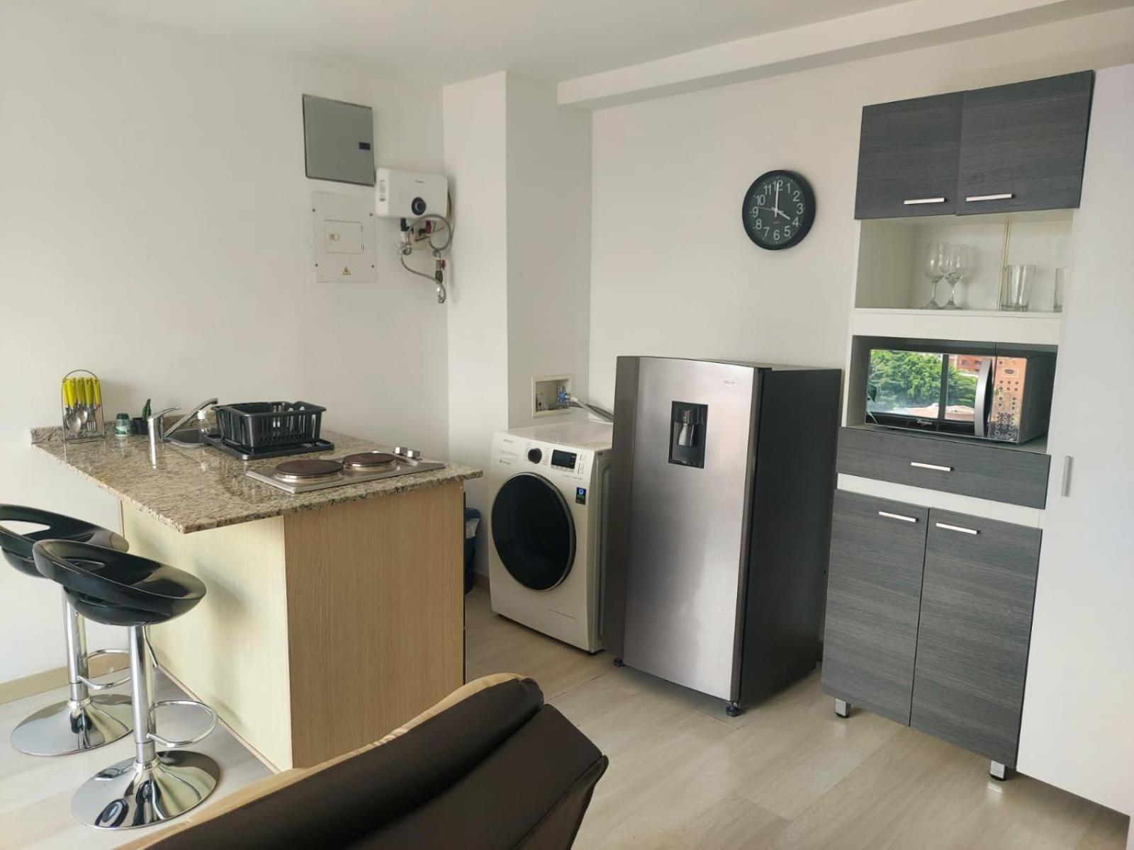 San Peter Suites Медельин Экстерьер фото